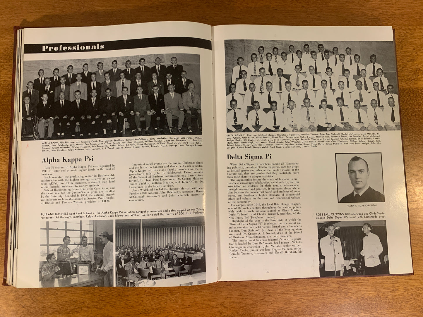 University of Miami Yearbook Volume 26 - 1952