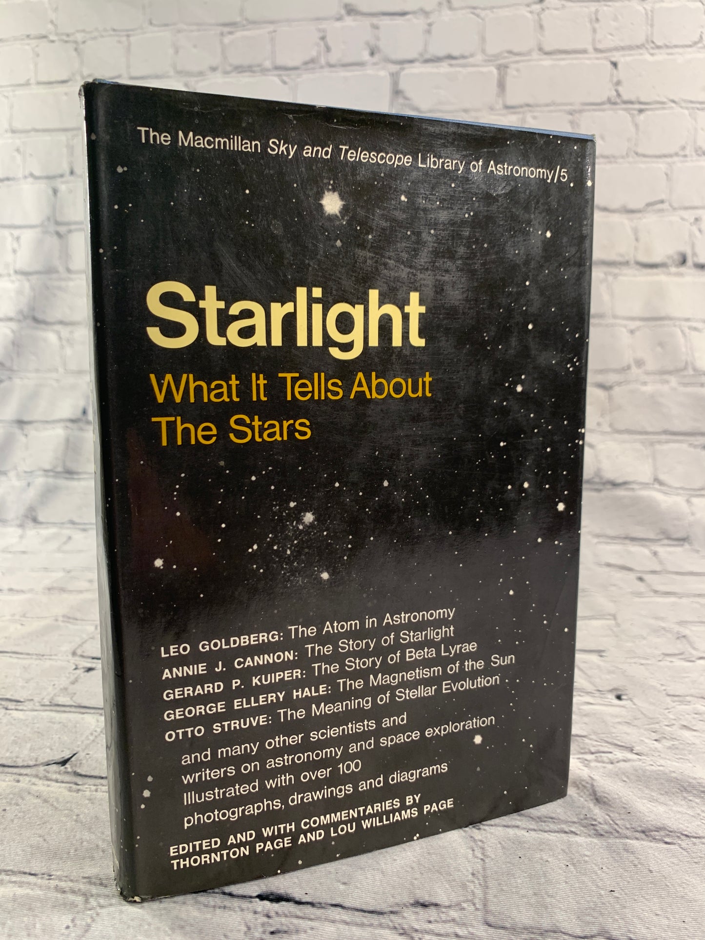 Starlight: What it Tells About the Stars  [1970 · Vol. 5]