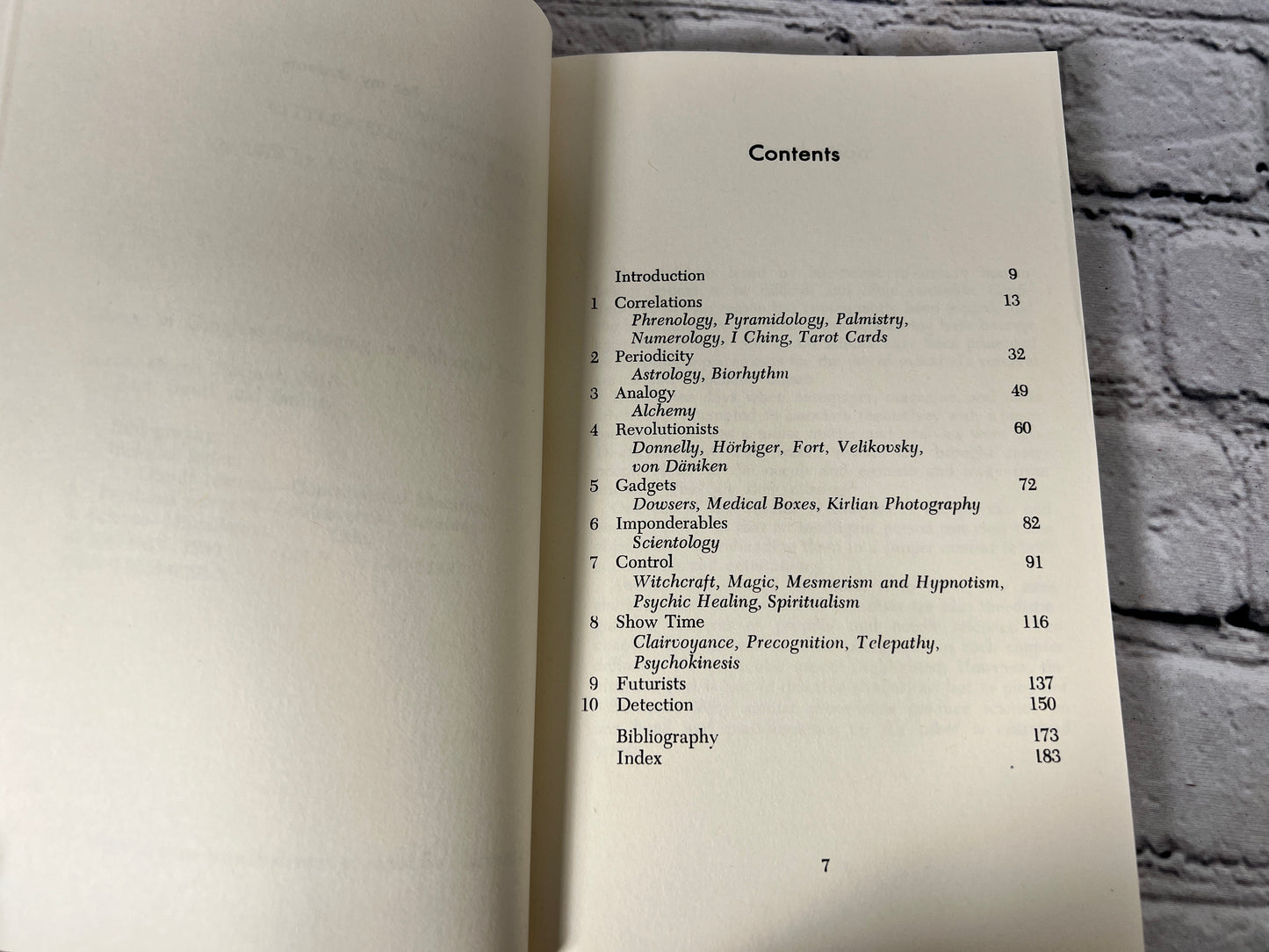 Fact, Fraud, and Fantasy : the Occult and Pseudosciences By Morris Goran [1980]