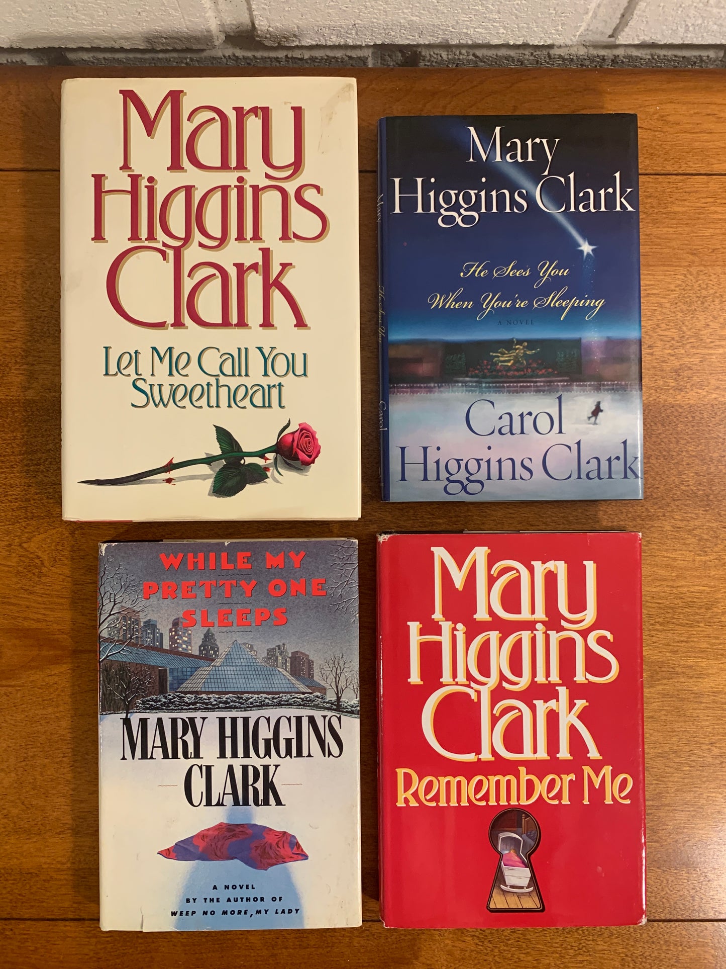 Mary Higgins Clark, Queen of Suspense Novels [Lot of 4]