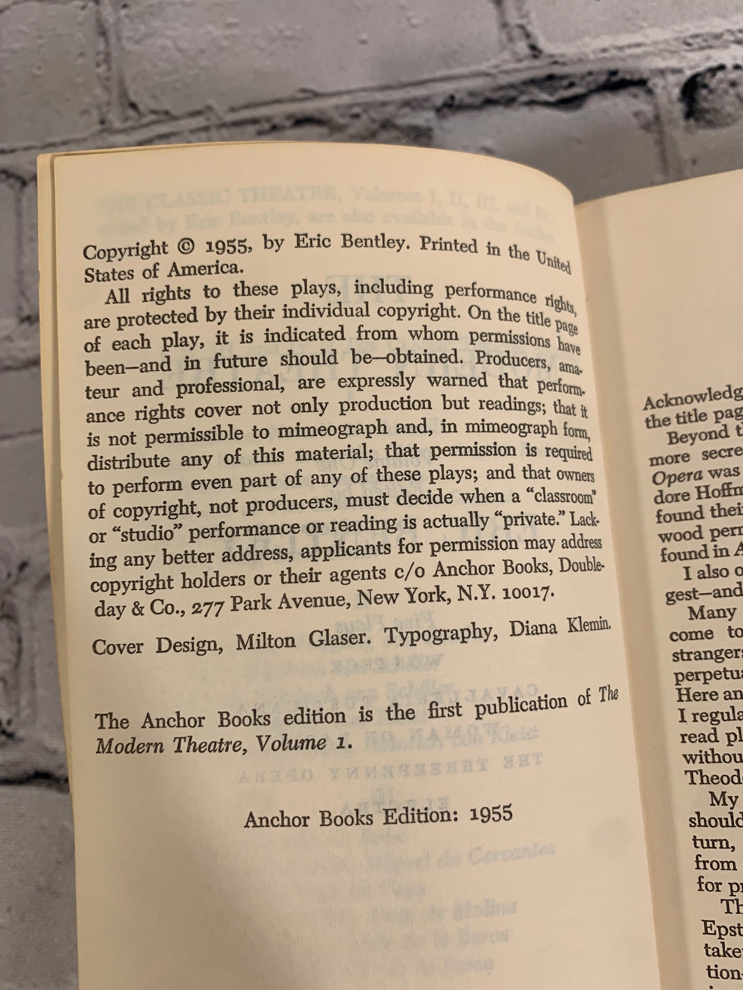 The Modern Theatre: 5 Plays / edited by Eric Bentley