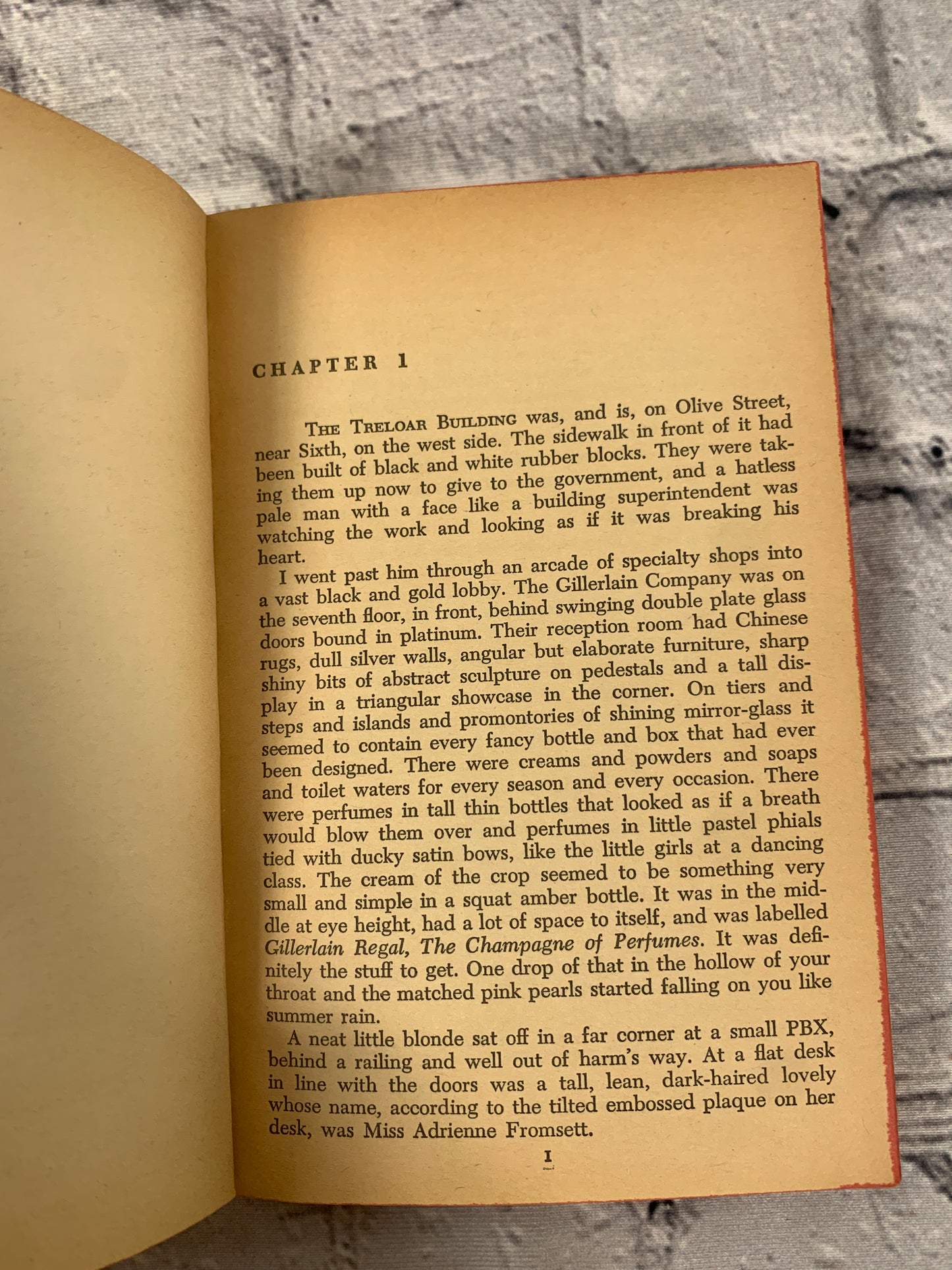 The Lady in the Lake by Raymond Chandler [1966]