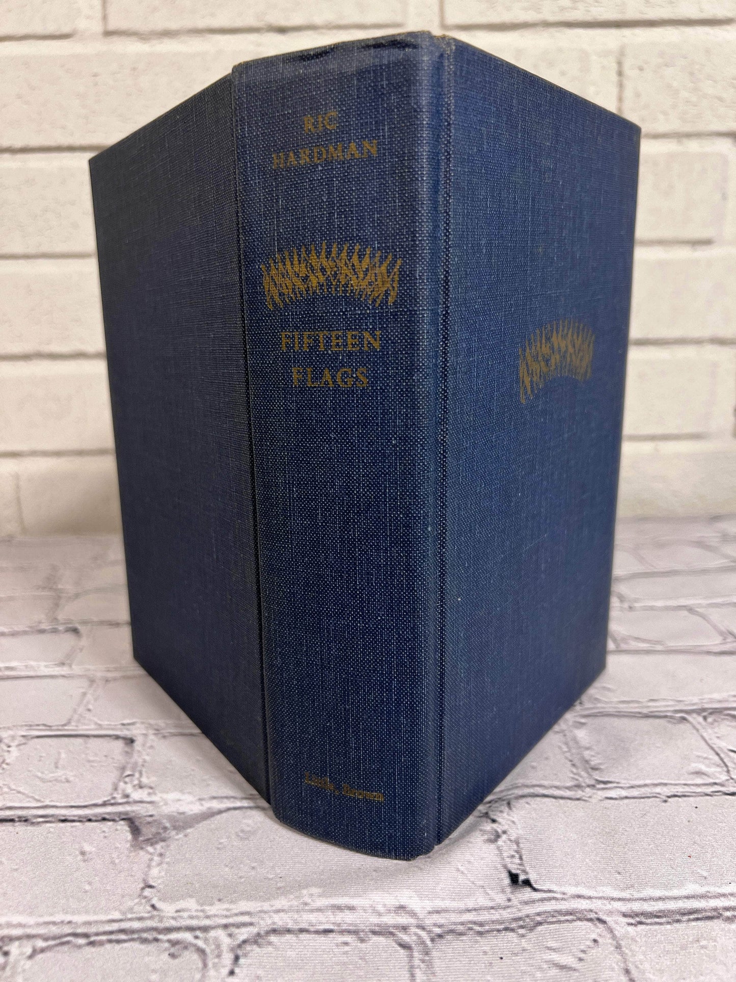 Flipped Pages Fifteen Flags by Ric Hardman [1968]