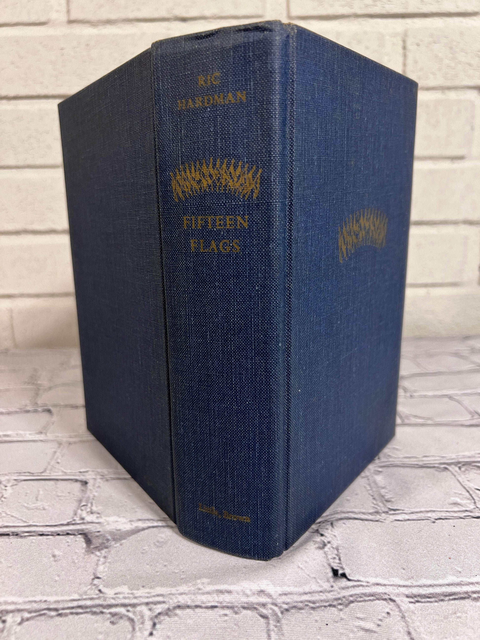 Flipped Pages Fifteen Flags by Ric Hardman [1968]