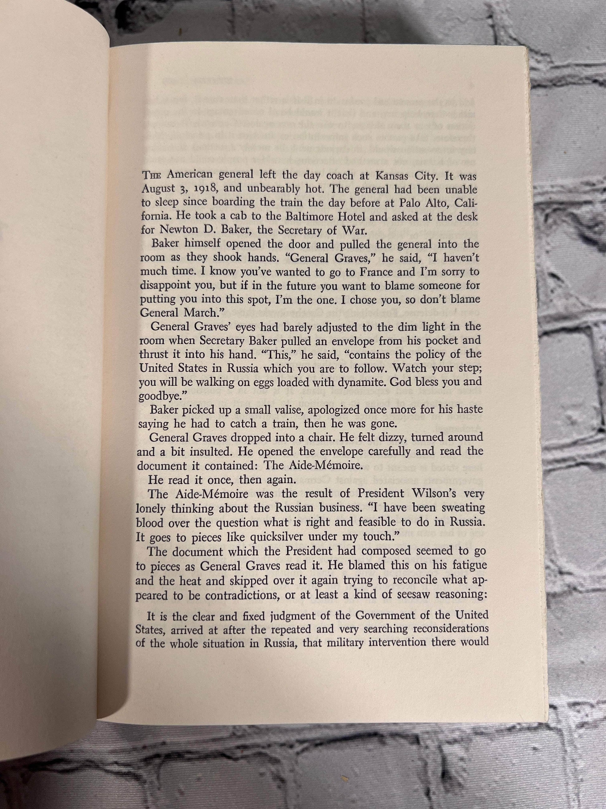 Flipped Pages Fifteen Flags by Ric Hardman [1968]