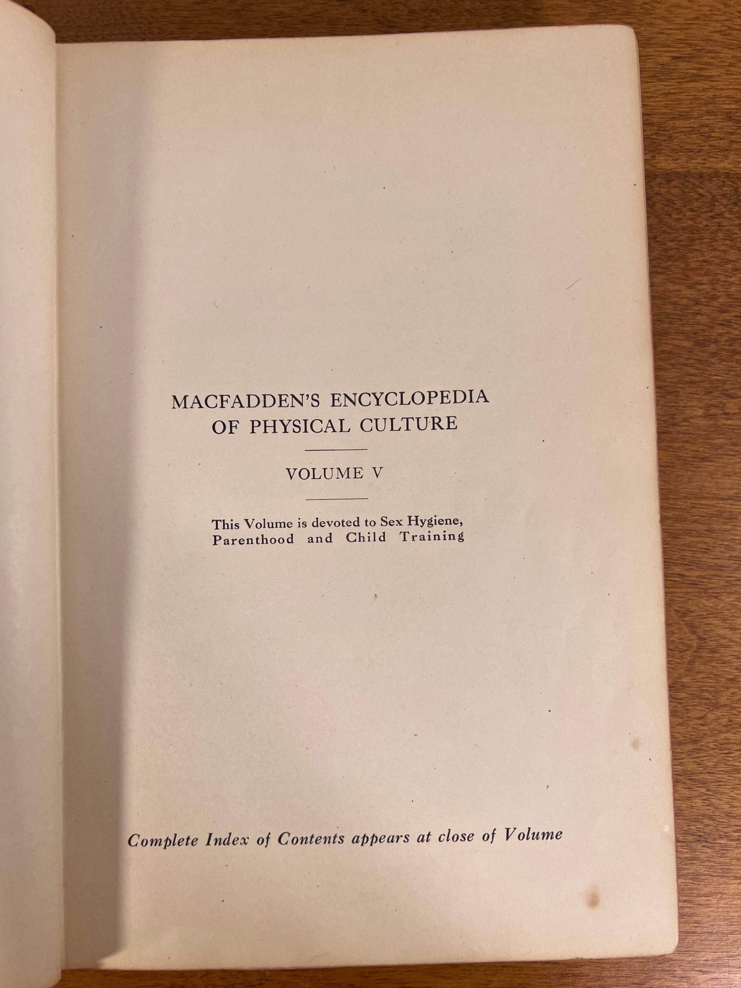 Flipped Pages MacFadden's Enyclopedia of Physical Culture Vol. 5 - Sex Hygiene, Parenthood and Child Training [1920]