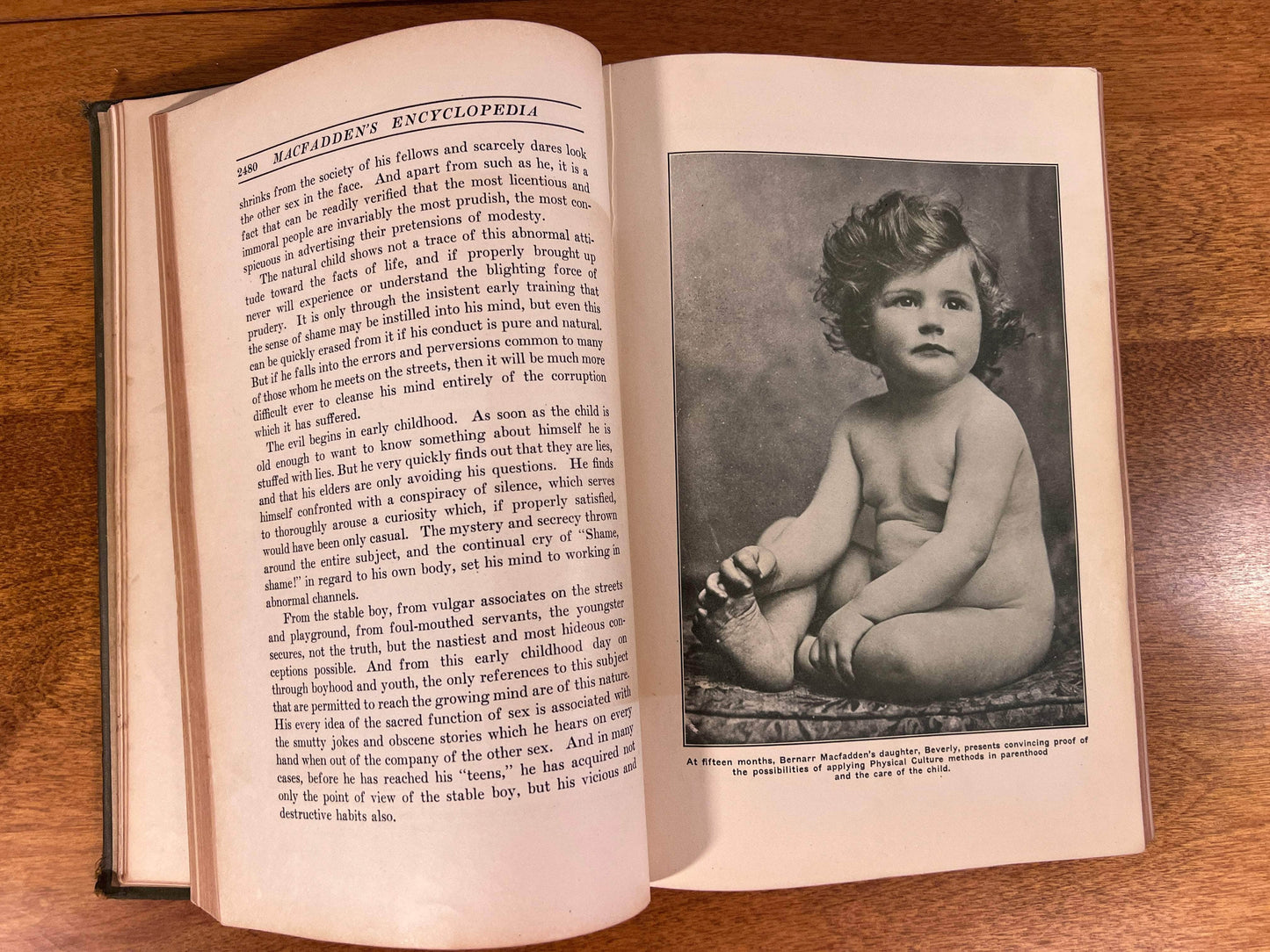 Flipped Pages MacFadden's Enyclopedia of Physical Culture Vol. 5 - Sex Hygiene, Parenthood and Child Training [1920]