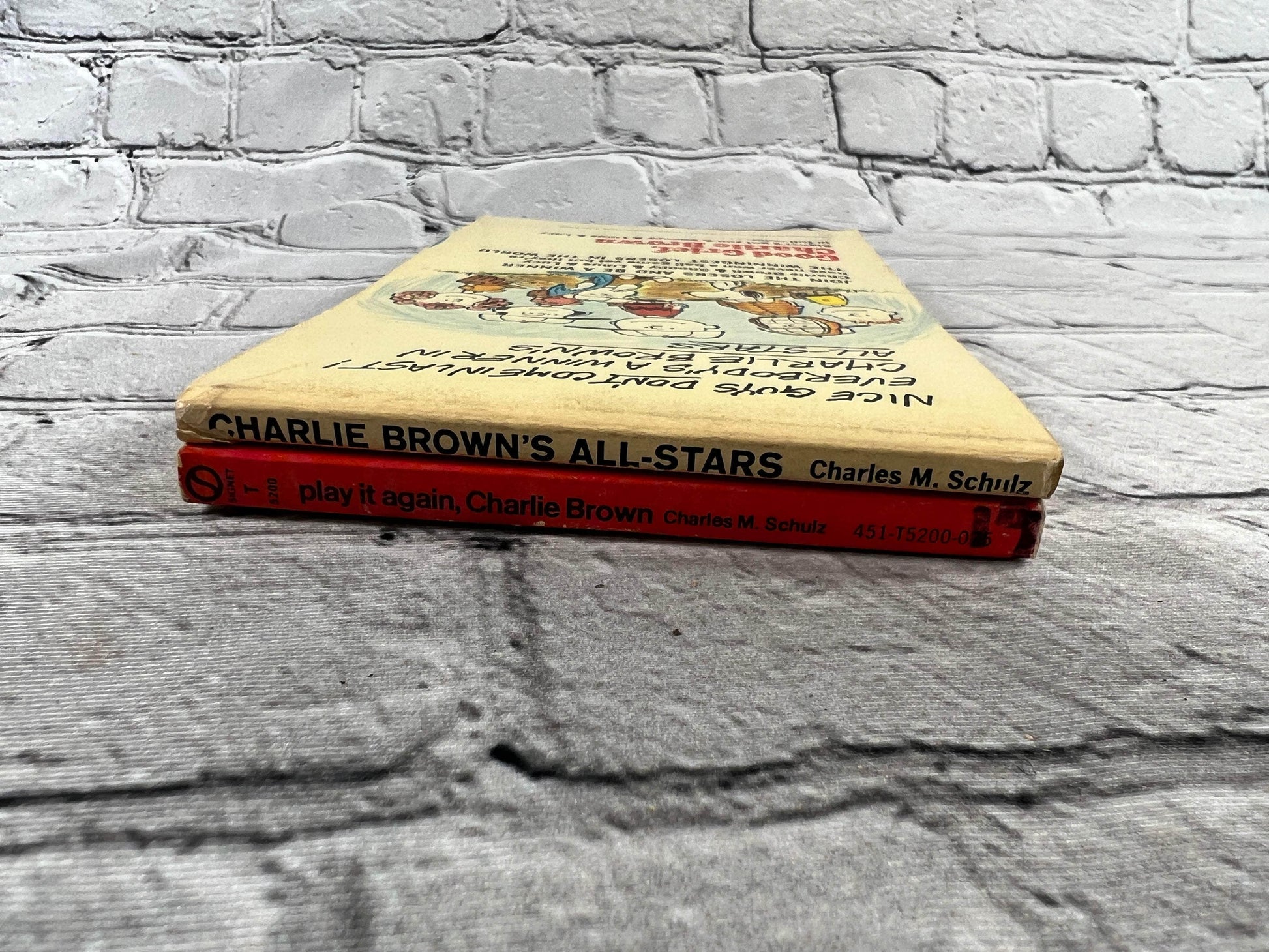 Flipped Pages Peanuts Charlie Brown by Charles M Schulz [Lot of 2 · Signet · 1960-1970]