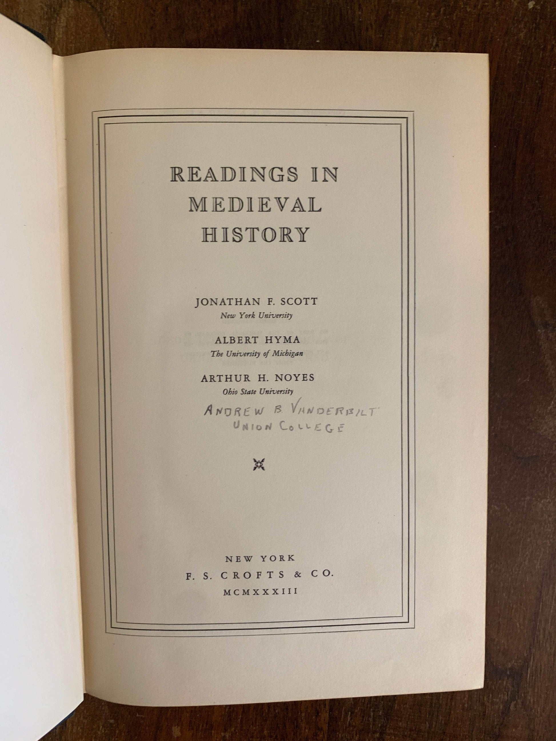 Flipped Pages Readings in Medieval History by Jonathan F. Scott 1933