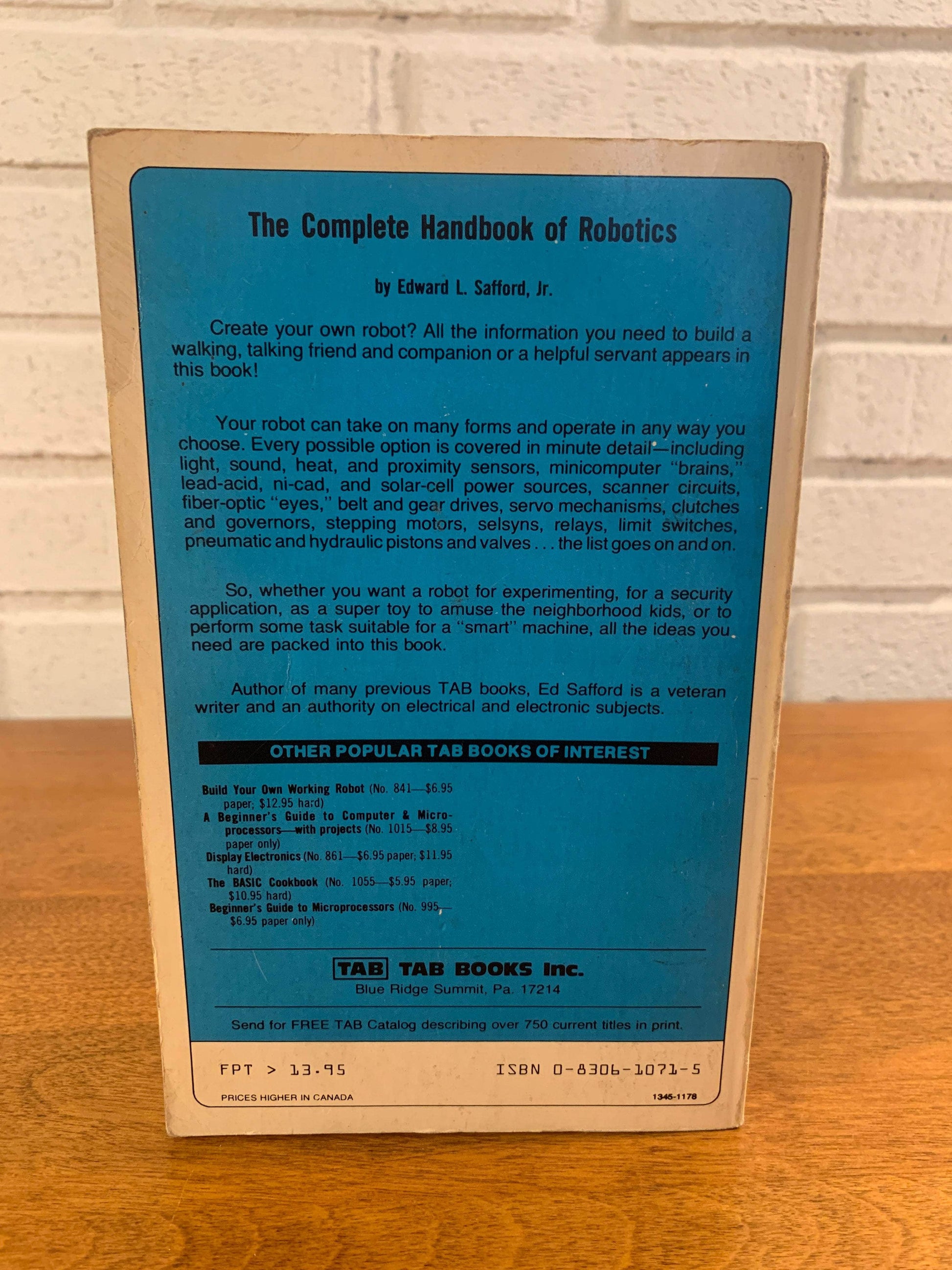 Flipped Pages The Complete Handbook of Robotics by Edward L., Jr. Safford,1978