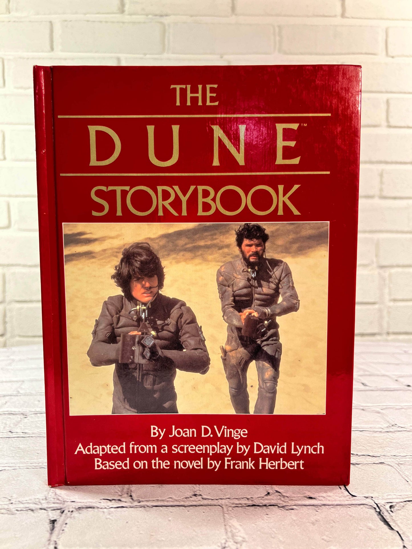 Flipped Pages The Dune Storybook by Joan D. Vinge [1984]