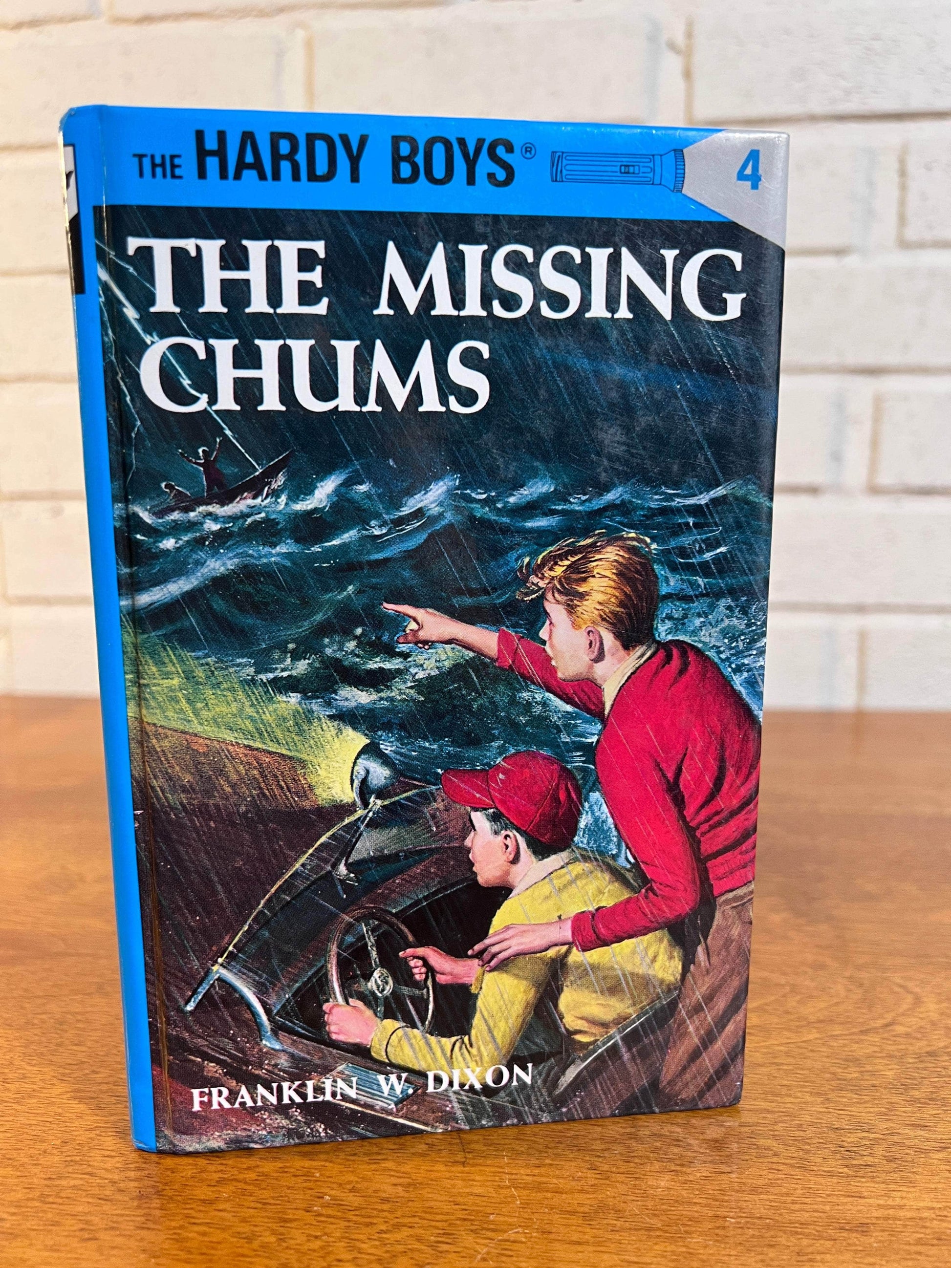 Flipped Pages The Missing Chums #4 by Franklin W. Dixon - The Hardy Boys