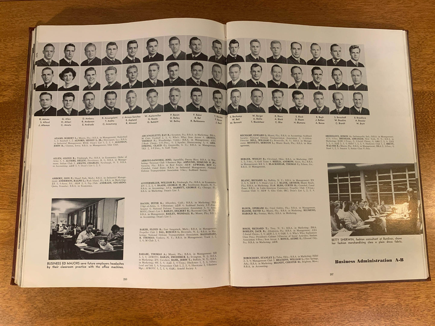 Flipped Pages University of Miami Yearbook Volume 26 - 1952